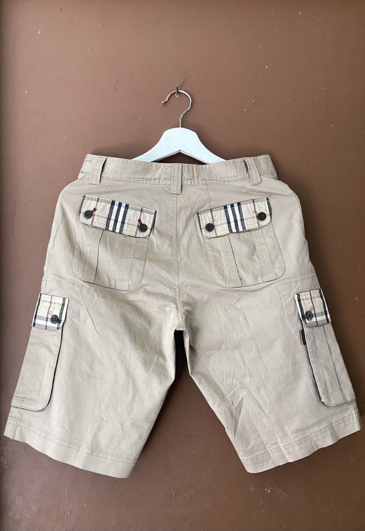 Burberry Cargo Short (Category: Shorts) located in Siaton. Submitted by thrift_bor (Listing ID 1466668909, Image 2). Description: Burberry Cargo Short♻️ Dimes 30x21 Very good condition No issue Pm📩 Dumaguete City.
