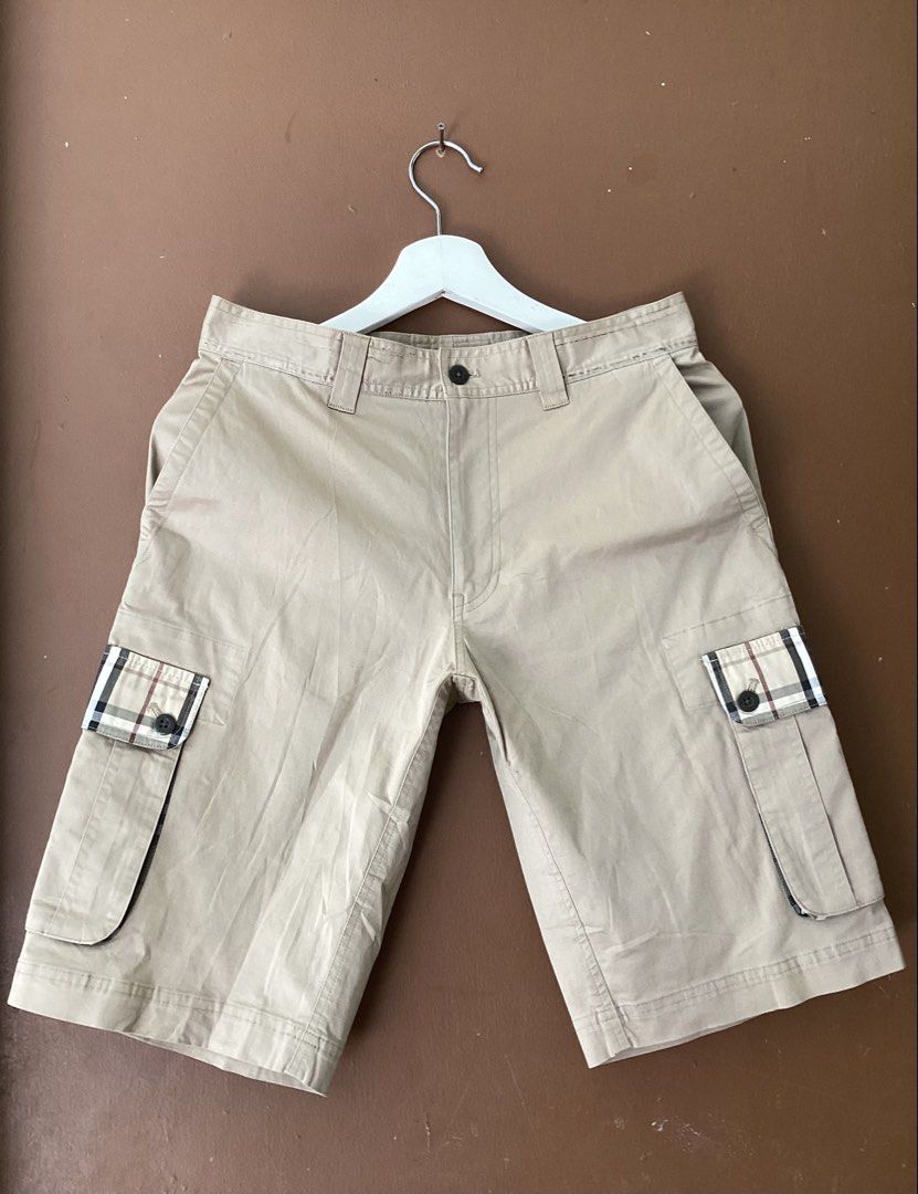 Burberry Cargo Short (Category: Shorts) located in Siaton. Submitted by thrift_bor (Listing ID 1466668909, Image 1). Description: Burberry Cargo Short♻️ Dimes 30x21 Very good condition No issue Pm📩 Dumaguete City.