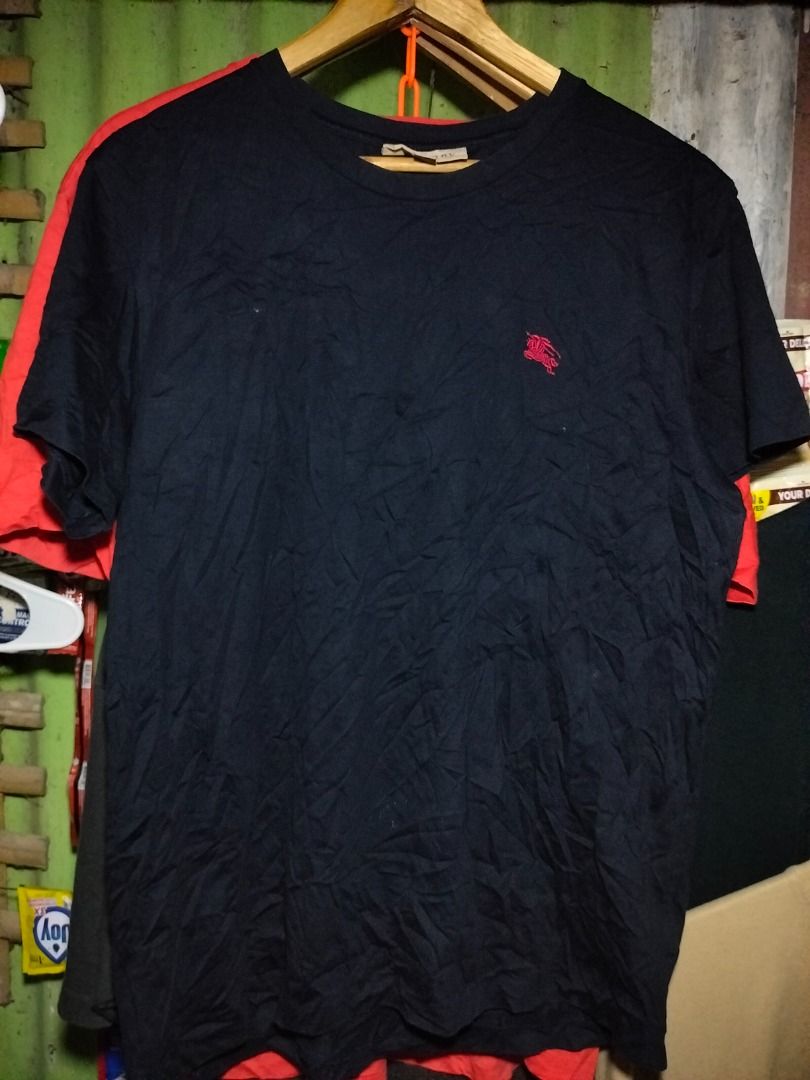 Burberry embroide (Category: Tshirts & Polo Shirts ) located in Kalibo. Submitted by thriftedbykim12 (Listing ID 1466719582, Image 2). Description: Like new condition 10/10 color rate Issue:none 22.5/29.