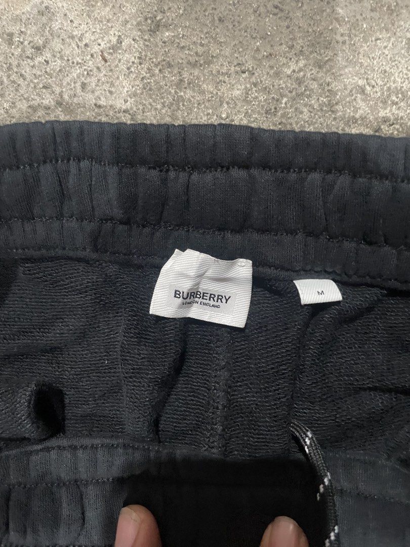 Burberry jogger (Category: Joggers) located in Cotabato. Submitted by benthrifts_23 (Listing ID 1466602176, Image 3). Description: waist - 30-34 length - 38 no issue.