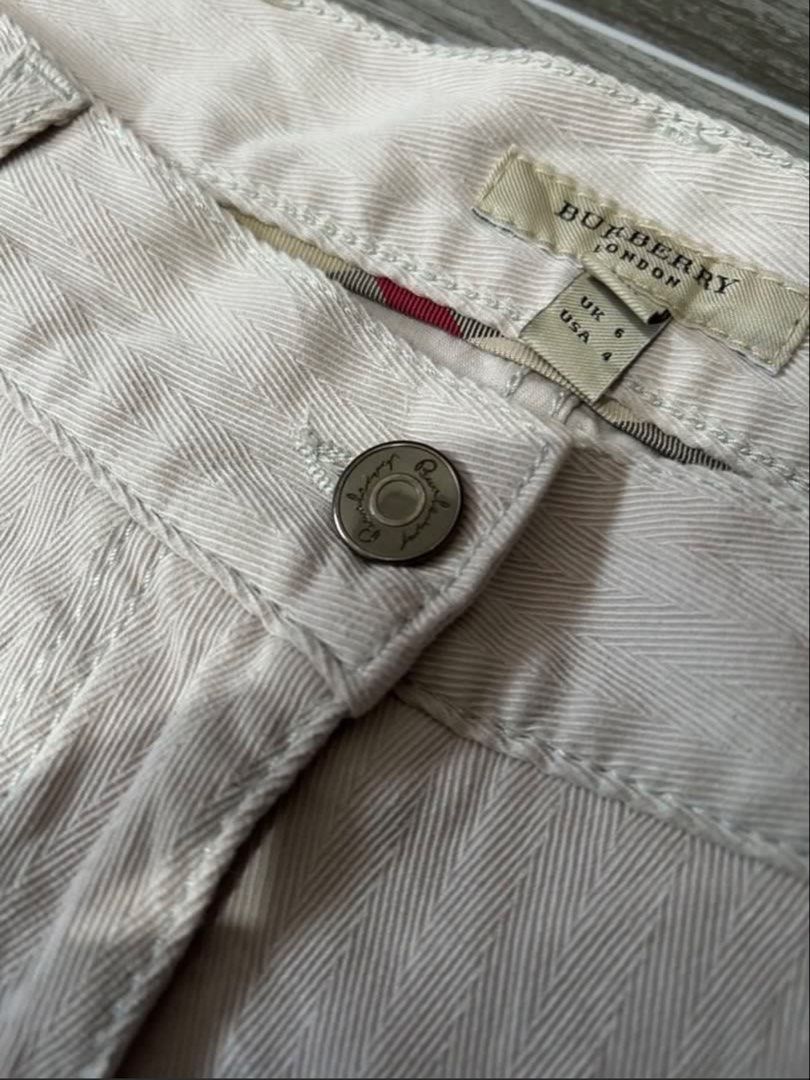 Burberry pants (Category: Jeans) located in Koronadal. Submitted by lokiefinds (Listing ID 1466754503, Image 2). Description: Brand new condition Authentic and complete tags No issue.