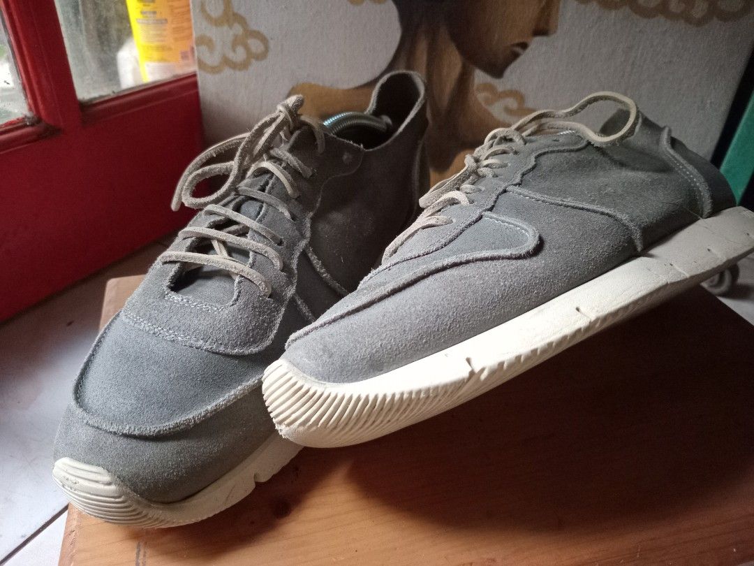 BUTTERO gray suede sneakers (Category: Sneakers) located in Cagayan de Oro. Submitted by joven.uy86-31596 (Listing ID 1466643545, Image 3). Description: Buttero gray suede sneakers. Made in Italy. In good vintage condition with signs of wear. .