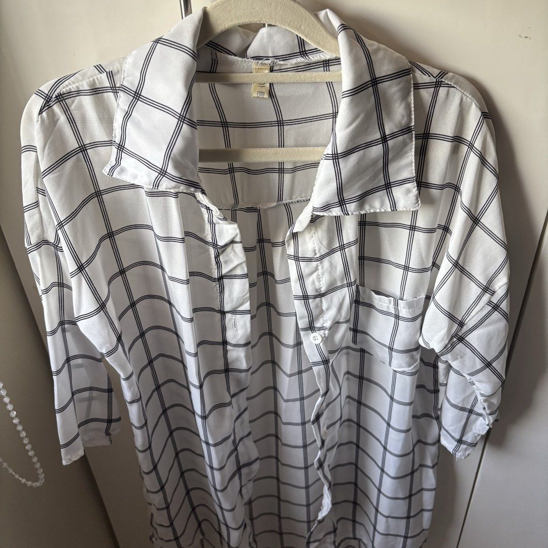 button down shirt (Category: Longsleeves) located in Manila. Submitted by lavieelle (Listing ID 1466606663, Image 2). Description: - white button down shirt with grid pattern - oversized long sleeve - best fit small to medium frames - can be used as dress or top - rfs: decluttering .