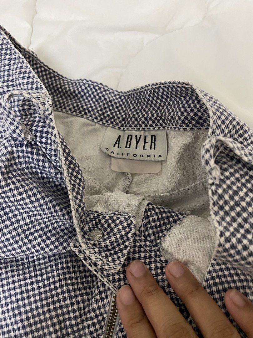 Byer California Houndstooth Shorts (Category: Shorts) located in Manila. Submitted by eileenmaye67636 (Listing ID 1466700374, Image 2). Description: PRELOVED! - Brand: A. Byer California - Pattern: Classic blue and white houndstooth - Fit: High-waisted waistline: 26-27 shipping: j&t and lalamove.