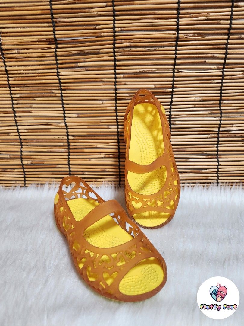 C10- Preloved Original Crocs for kids (Category: Babies & Kids Fashion) located in Navotas City. Submitted by FluffyFeet (Listing ID 1466728919, Image 2). Description: NEW ARRIVAL❗️ This is a PRELOVED ORIGINAL CROCS FOR KIDS‼️ Please managed your expectations ❤️ 📌 Strictly MINE NOW, PAY NOW ONLY❗️ (Unless suki na po na maayos kausap at iwas cancellation) 📌 You may ask for other photos before placing order/s STRICTLY NO RETURN, NO EXCHANGE UNLES