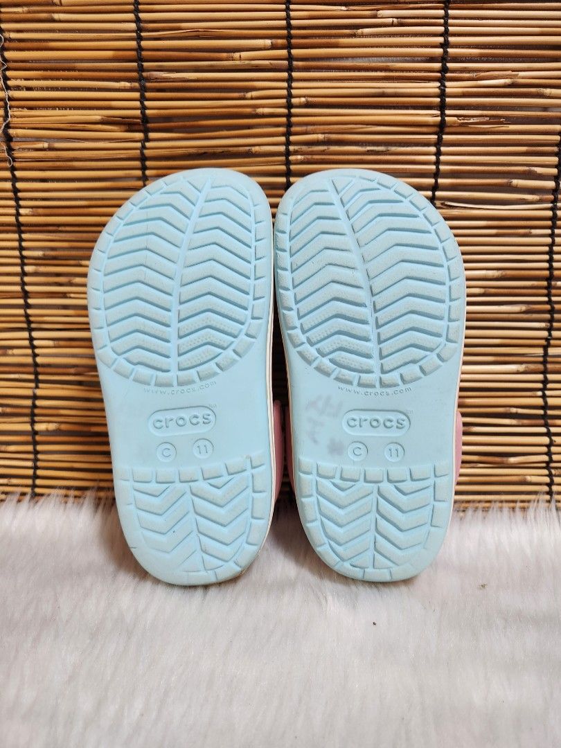 C11- Preloved Original Crocs for kids (Category: Babies & Kids Fashion) located in Navotas City. Submitted by FluffyFeet (Listing ID 1466581934, Image 3). Description: NEW ARRIVAL❗️ This is a PRELOVED ORIGINAL CROCS FOR KIDS‼️ Please managed your expectations ❤️ 📌 Strictly MINE NOW, PAY NOW ONLY❗️ (Unless suki na po na maayos kausap at iwas cancellation) 📌 You may ask for other photos before placing order/s STRICTLY NO RETURN, NO EXCHANGE UNLES
