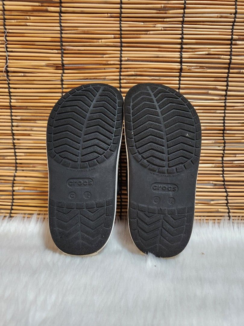 C12- Preloved Original Crocs for kids (Category: Babies & Kids Fashion) located in Navotas City. Submitted by FluffyFeet (Listing ID 1466581261, Image 3). Description: NEW ARRIVAL❗️ This is a PRELOVED ORIGINAL CROCS FOR KIDS‼️ Please managed your expectations ❤️ 📌 Strictly MINE NOW, PAY NOW ONLY❗️ (Unless suki na po na maayos kausap at iwas cancellation) 📌 You may ask for other photos before placing order/s STRICTLY NO RETURN, NO EXCHANGE UNLES