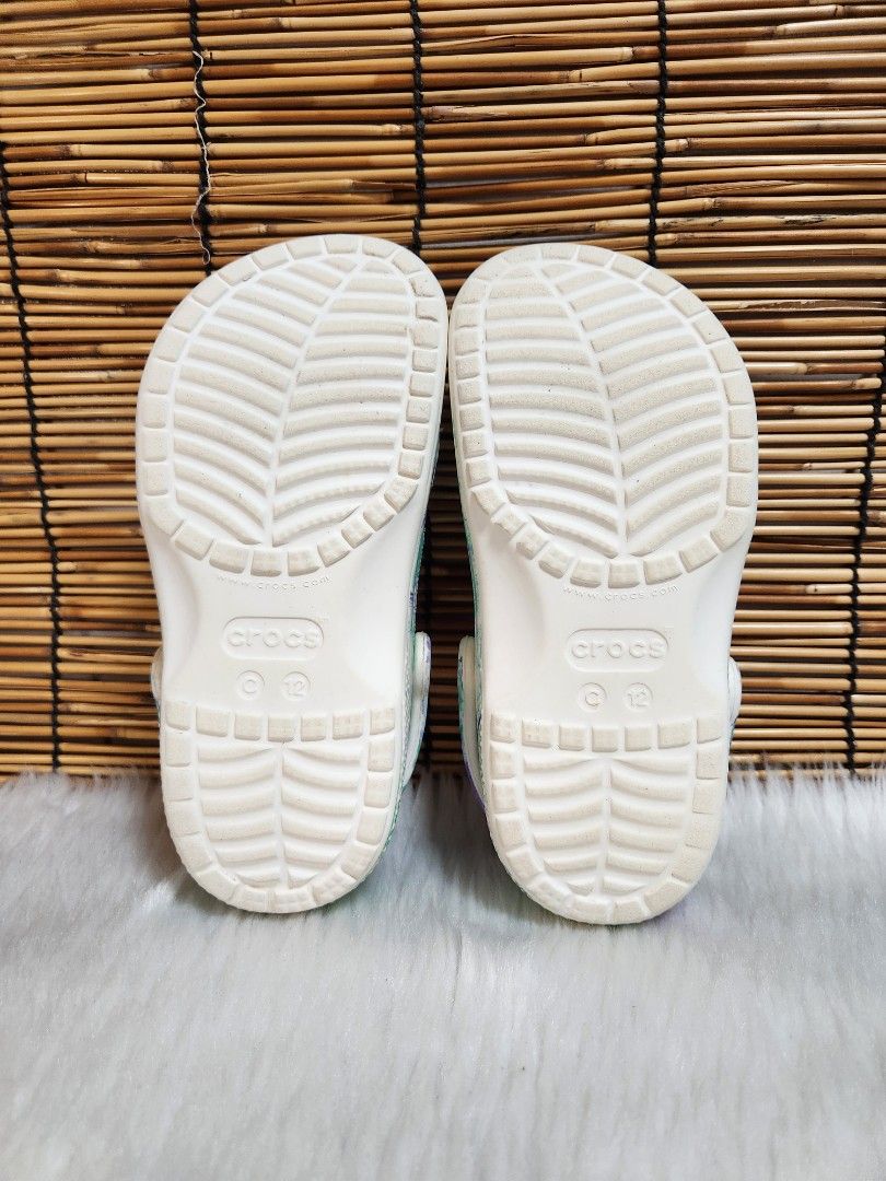 C12- Preloved Original Crocs for kids (Category: Babies & Kids Fashion) located in Navotas City. Submitted by FluffyFeet (Listing ID 1466736505, Image 3). Description: NEW ARRIVAL❗️ This is a PRELOVED ORIGINAL CROCS FOR KIDS‼️ Please managed your expectations ❤️ 📌 Strictly MINE NOW, PAY NOW ONLY❗️ (Unless suki na po na maayos kausap at iwas cancellation) 📌 You may ask for other photos before placing order/s STRICTLY NO RETURN, NO EXCHANGE UNLES