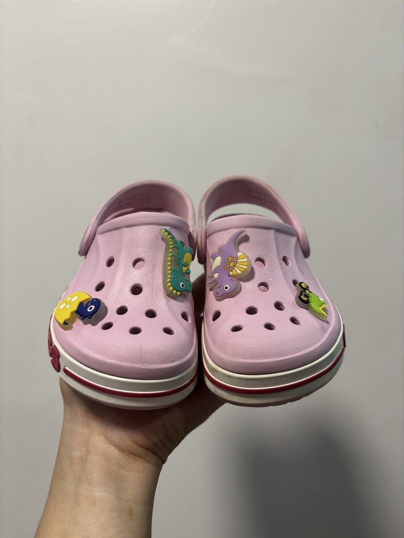 C7 crocs (Category: Babies & Kids Fashion) located in Imus. Submitted by littlebooythriftstore (Listing ID 1466753611, Image 2). Description: Bacoor.