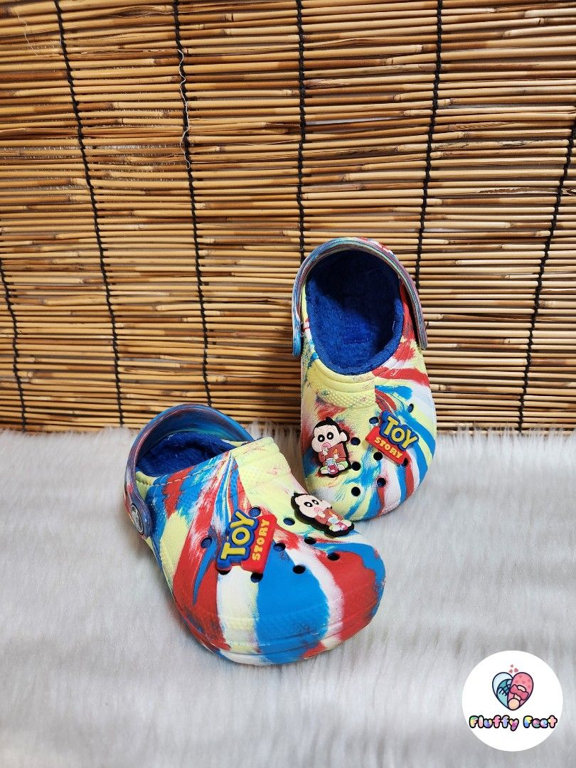 C7- Preloved Original Crocs for kids (Category: Babies & Kids Fashion) located in Navotas City. Submitted by FluffyFeet (Listing ID 1466737334, Image 2). Description: NEW ARRIVAL❗️ This is a PRELOVED ORIGINAL CROCS FOR KIDS‼️ Please managed your expectations ❤️ 📌 Strictly MINE NOW, PAY NOW ONLY❗️ (Unless suki na po na maayos kausap at iwas cancellation) 📌 You may ask for other photos before placing order/s STRICTLY NO RETURN, NO EXCHANGE UNLESS