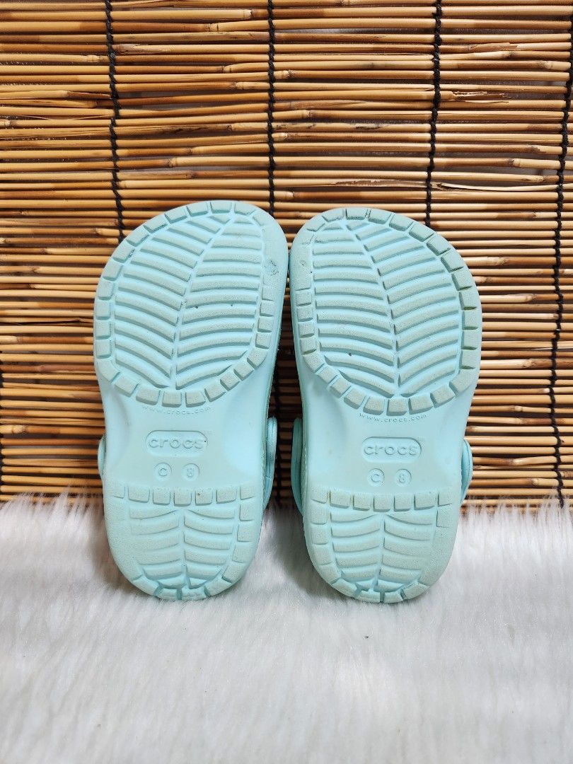 C8- Preloved Original Crocs for kids (Category: Babies & Kids Fashion) located in Navotas City. Submitted by FluffyFeet (Listing ID 1466595172, Image 3). Description: NEW ARRIVAL❗️ This is a PRELOVED ORIGINAL CROCS FOR KIDS‼️ Please managed your expectations ❤️ 📌 Strictly MINE NOW, PAY NOW ONLY❗️ (Unless suki na po na maayos kausap at iwas cancellation) 📌 You may ask for other photos before placing order/s STRICTLY NO RETURN, NO EXCHANGE UNLESS