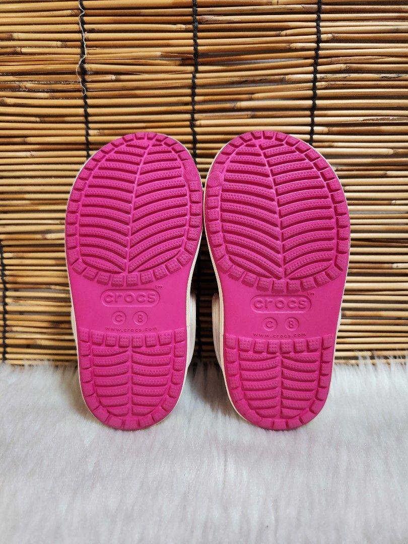 C8- Preloved Original Crocs for kids (Category: Babies & Kids Fashion) located in Navotas City. Submitted by FluffyFeet (Listing ID 1466735913, Image 3). Description: NEW ARRIVAL❗️ This is a PRELOVED ORIGINAL CROCS FOR KIDS‼️ Please managed your expectations ❤️ 📌 Strictly MINE NOW, PAY NOW ONLY❗️ (Unless suki na po na maayos kausap at iwas cancellation) 📌 You may ask for other photos before placing order/s STRICTLY NO RETURN, NO EXCHANGE UNLESS