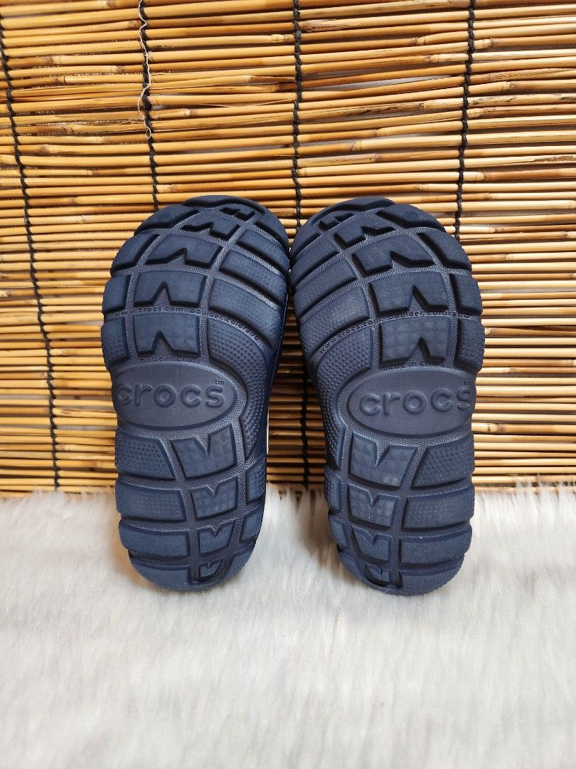 C8- Preloved Original Crocs for kids (Category: Babies & Kids Fashion) located in Navotas City. Submitted by FluffyFeet (Listing ID 1466737031, Image 3). Description: NEW ARRIVAL❗️ This is a PRELOVED ORIGINAL CROCS FOR KIDS‼️ Please managed your expectations ❤️ 📌 Strictly MINE NOW, PAY NOW ONLY❗️ (Unless suki na po na maayos kausap at iwas cancellation) 📌 You may ask for other photos before placing order/s STRICTLY NO RETURN, NO EXCHANGE UNLESS