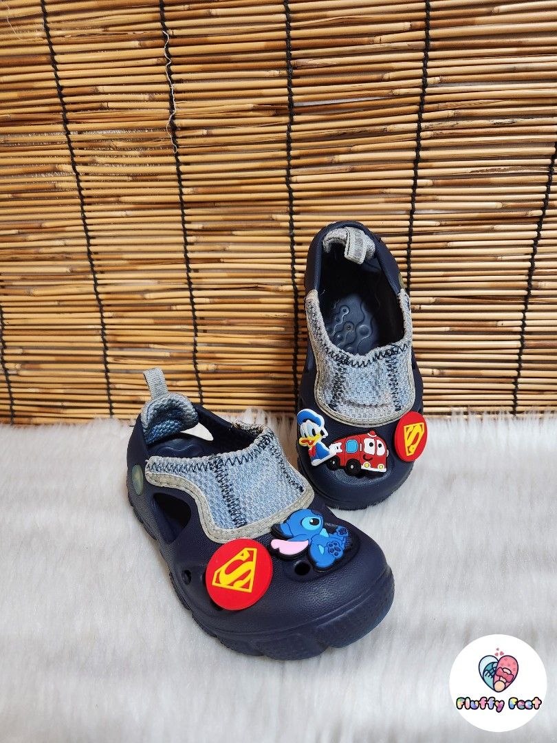 C8- Preloved Original Crocs for kids (Category: Babies & Kids Fashion) located in Navotas City. Submitted by FluffyFeet (Listing ID 1466737031, Image 2). Description: NEW ARRIVAL❗️ This is a PRELOVED ORIGINAL CROCS FOR KIDS‼️ Please managed your expectations ❤️ 📌 Strictly MINE NOW, PAY NOW ONLY❗️ (Unless suki na po na maayos kausap at iwas cancellation) 📌 You may ask for other photos before placing order/s STRICTLY NO RETURN, NO EXCHANGE UNLESS