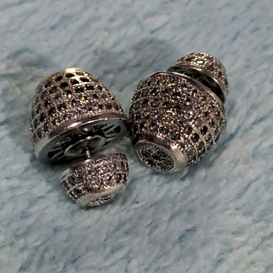 Cagole Diamonds Dome Stud Silver Earrings (Category: Earrings) located in Pila. Submitted by ester_aurea (Listing ID 1466629753, Image 1). Description: Authentic silver diamond stones gcash+sf no cod - Double-sided design with shimmering pave diamonds - Dome-shaped front with a smaller crystal backing piece - Sparkling silver-tone metal setting - Catches the light nicely from every angle - Good size and sits comfortably on the earlobe.