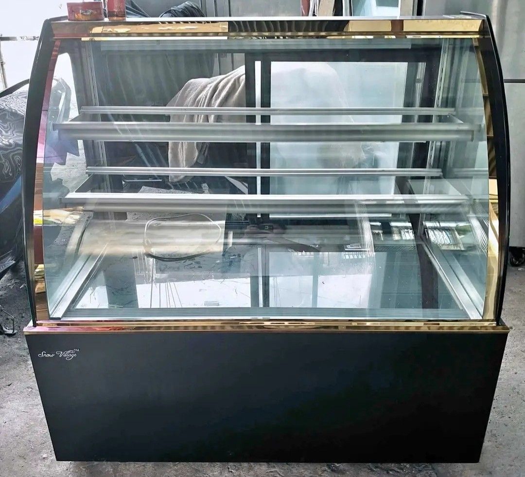CAKE CHILLER 4FT BY 4FT (Category: Refrigerators and Freezers) located in Taguig. Submitted by jasminefuentes286 (Listing ID 1466648319, Image 1). Description: .