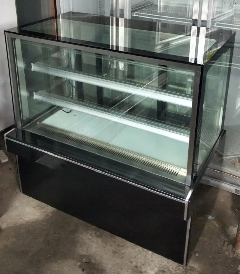 CAKE CHILLER 4FT BY 4FT (Category: Refrigerators and Freezers) located in Taguig. Submitted by jasminefuentes286 (Listing ID 1466649332, Image 1). Description: .