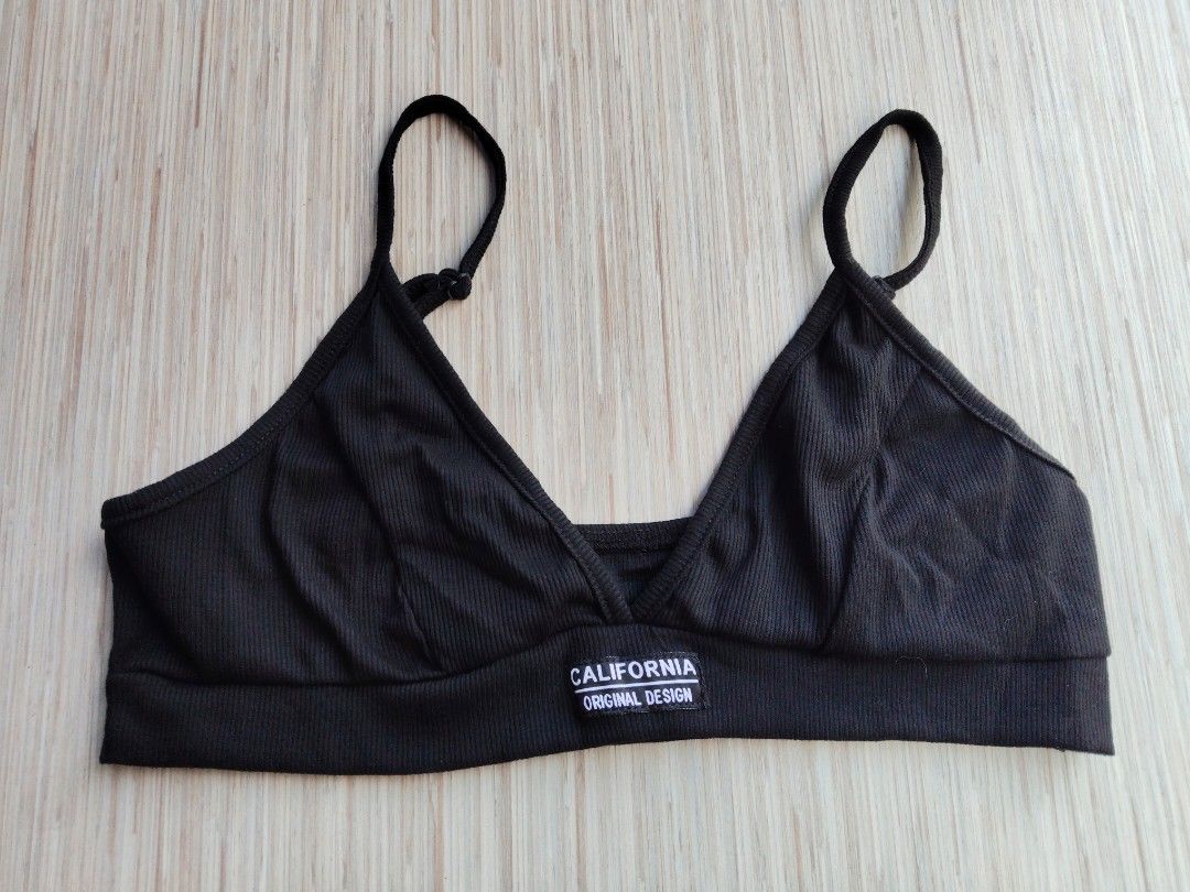 California Ribbed Black Bra Top (Category: Sleeveless) located in Siquijor. Submitted by thesummit26 (Listing ID 1466702484, Image 1). Description: Black ribbed crop top from SheIn. Never been used. .