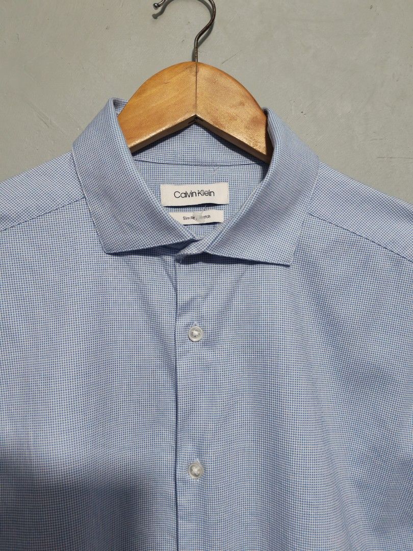 Calvin Klein (Category: Formal Shirts) located in Quezon City. Submitted by philjamesd0323 (Listing ID 1466575856, Image 2). Description: loc batasan qc.