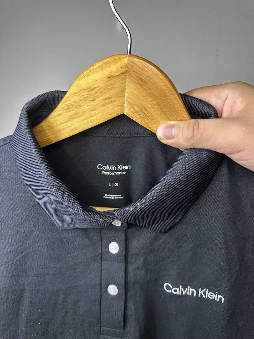 CALVIN KLEIN (Category: Tshirts & Polo Shirts ) located in Molave. Submitted by thriftmate13 (Listing ID 1466589260, Image 2). Description: .