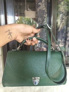 (Category: ) located in . Submitted by ukay-ukaybylyn (Listing ID 1466574537, Image 1). Description: .