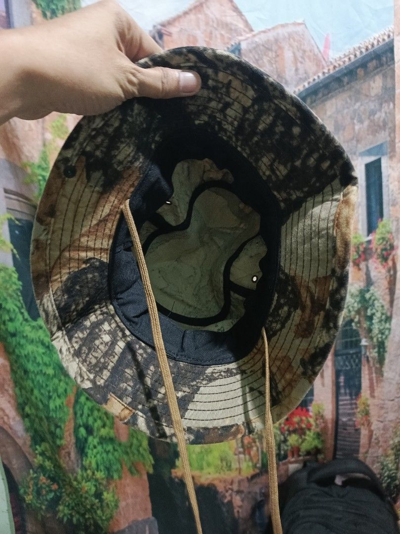 Camouflage realtree bucket hat medium (Category: Caps & Hats) located in Caloocan City. Submitted by shsgoods (Listing ID 1466587449, Image 3). Description: location: Karuhatan Valenzuela City.