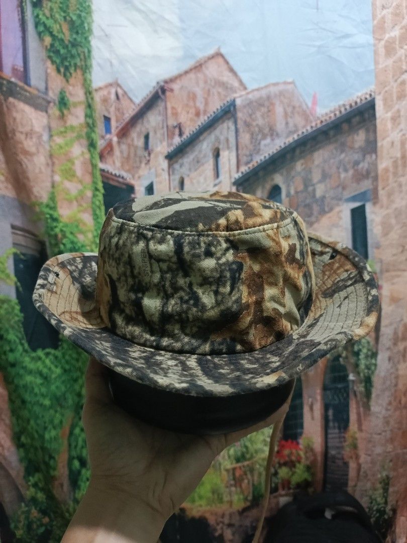 Camouflage realtree bucket hat medium (Category: Caps & Hats) located in Caloocan City. Submitted by shsgoods (Listing ID 1466587449, Image 2). Description: location: Karuhatan Valenzuela City.