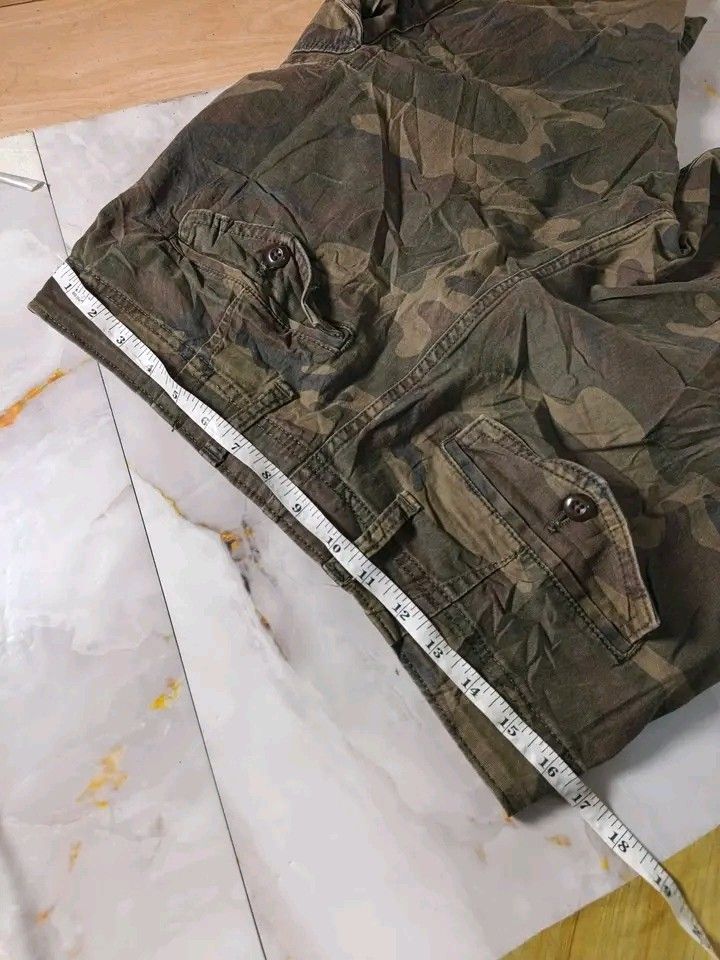 Cargo (Category: Shorts) located in Danao, Cebu. Submitted by fashion_hub69 (Listing ID 1466613741, Image 3). Description: Gap cargo short size32x21 350 plus sf jnt courier gcash payment.
