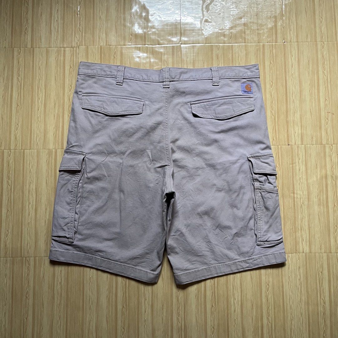 Carharrt Cargo Relaxed Fit (Category: Shorts) located in Hagonoy. Submitted by ianthrift_ph (Listing ID 1466773489, Image 1). Description: complete tags/authentic 38 to 40 waistline 22 length good condition color rate 10/10 issue paint stain (see last pic po).