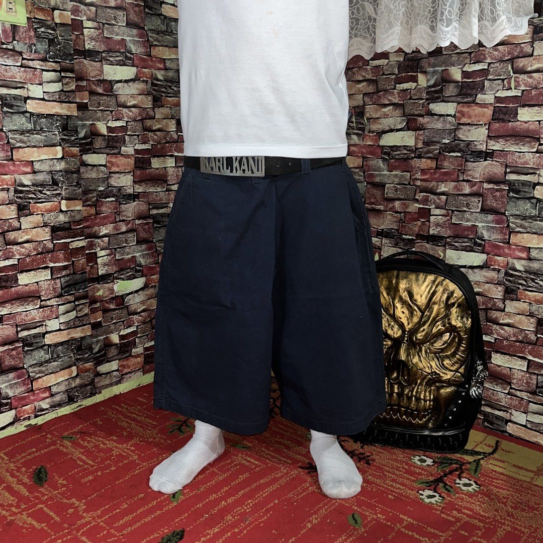 CARHARTT NAVY BLUE JORTS (Category: Shorts) located in Muntinlupa City. Submitted by thuggin.shawn (Listing ID 1466694888, Image 2). Description: CARHARTT NAVY BLUE JORTS W 52 / L 24 / T 17 / H 15 🏷️1,499 -HARD & HEAVY -AUTHENTIC.