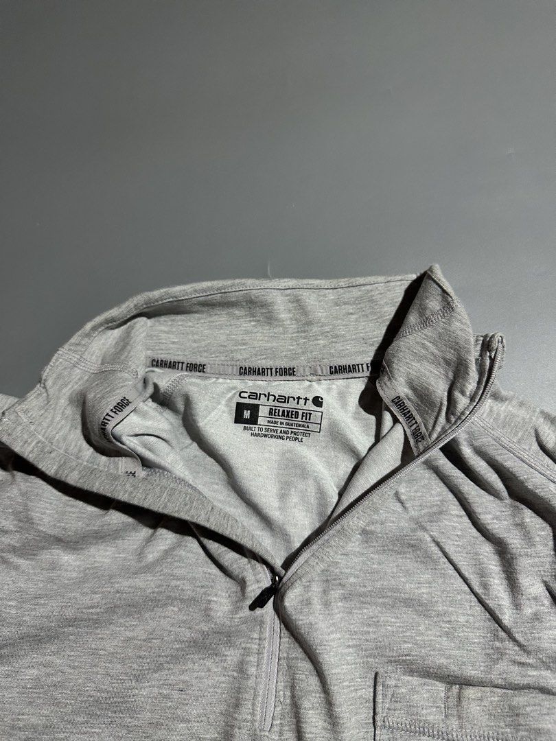 CARHARTT QUARTER ZIP (Category: Activewear) located in Makati City. Submitted by js.street.finds (Listing ID 1466716925, Image 3). Description: Dimes 22/30.