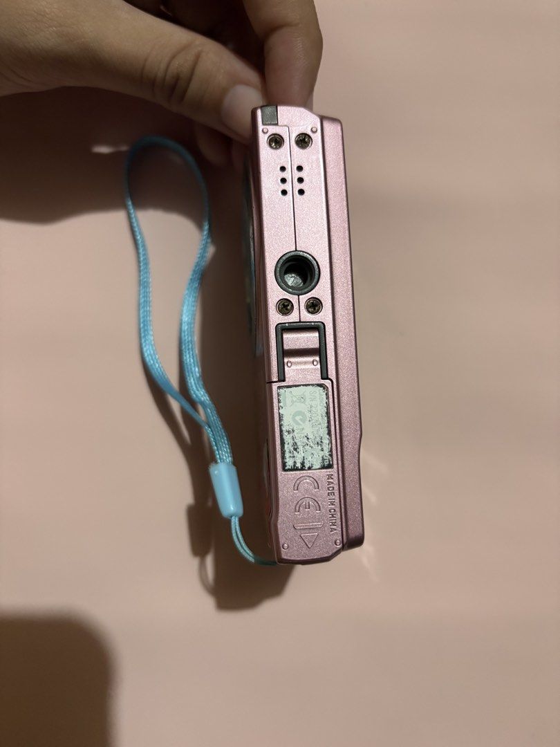 Casio ex zs5 pink (Category: Cameras) located in Abucay. Submitted by manjus.snpylpy (Listing ID 1466716221, Image 3). Description: Unit Battery Case Strap .