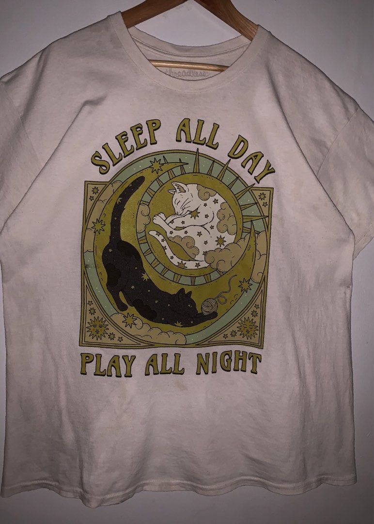 CAT ART TEE FOR SALE (Category: Tshirts & Polo Shirts ) located in Angeles City. Submitted by browsetheracks (Listing ID 1466609893, Image 1). Description: FOR SALE DAY N NITE CAT GRAPHIC ART TEE SIZE XL ON TAG (23×29) FITS BOXY IN EXCELLENT CONDITION! SIGNS OF WEAR *MADE WITH HEAVY COTTON MATERIAL ₱550+SHIPPING FEE DM ME FOR MORE INFO 🔌 Note: Every item is photographed accurately to showcase its actual condition. Before shipping, each garment i