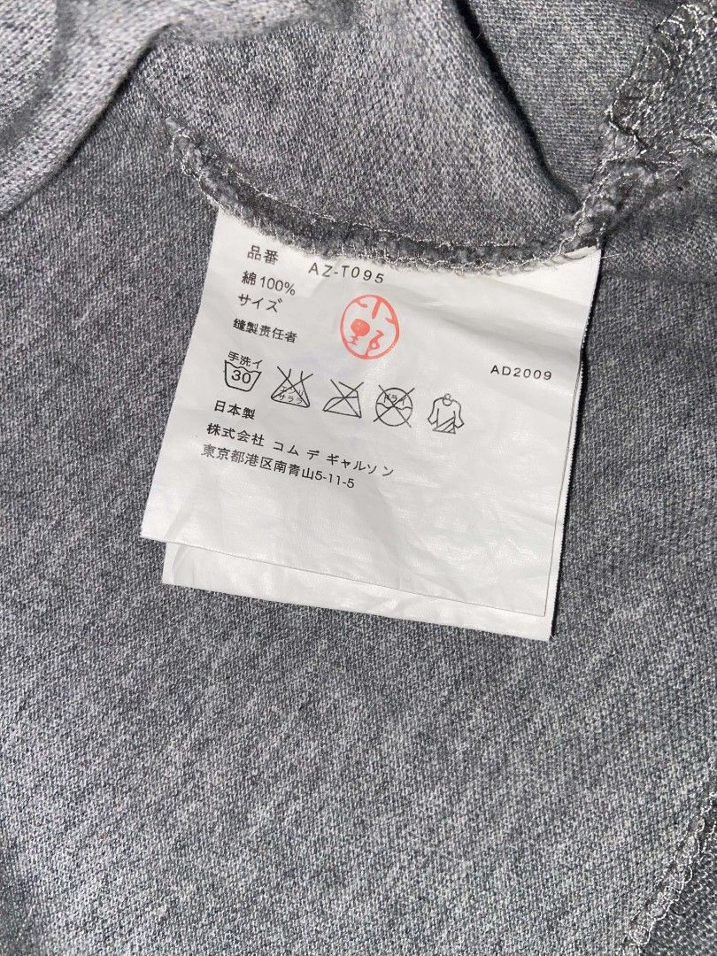 CDG PLAY POLO SHIRT (Category: Tshirts & Polo Shirts ) located in Antipolo. Submitted by goods_thrift (Listing ID 1466769913, Image 3). Description: Colorate 9.8/10 Excellent condisyon small on tag Dimensyon W18/L23.