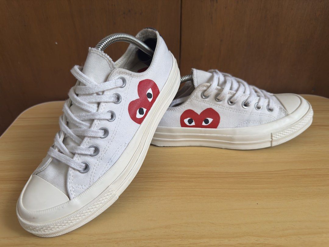 CDG Play X Converse (Category: Sneakers) located in Daraga. Submitted by cariboy_1125 (Listing ID 1466609685, Image 3). Description: Size 7 (wmns) 24 cm Excellent (slight heeldrag).