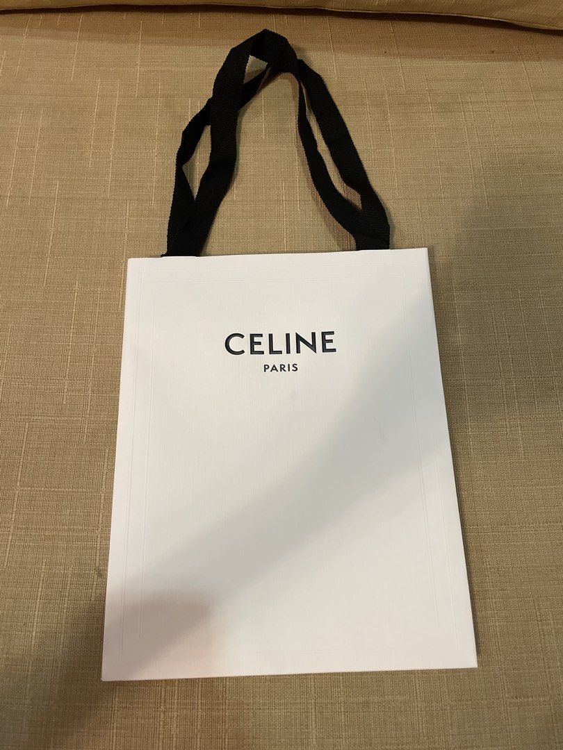 Celine PaperBag (Category: Luxury Bags & Wallets) located in Cebu City. Submitted by kiki_closet168 (Listing ID 1466649137, Image 1). Description: Size 7.75in x 9.75in x 4.5in.