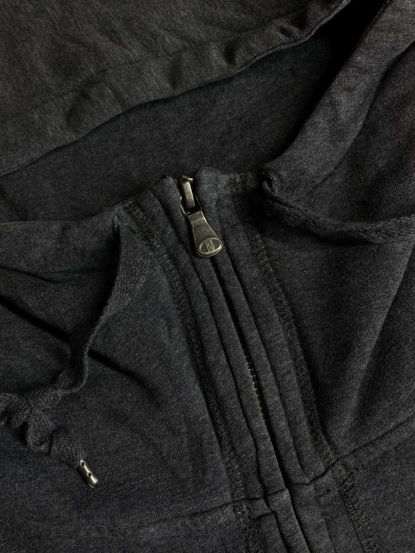 Champion Full Zip Hoodie (Category: Coats, Jackets and Outerwear) located in General Trias. Submitted by kevinthriftshop (Listing ID 1466684206, Image 2). Description: .