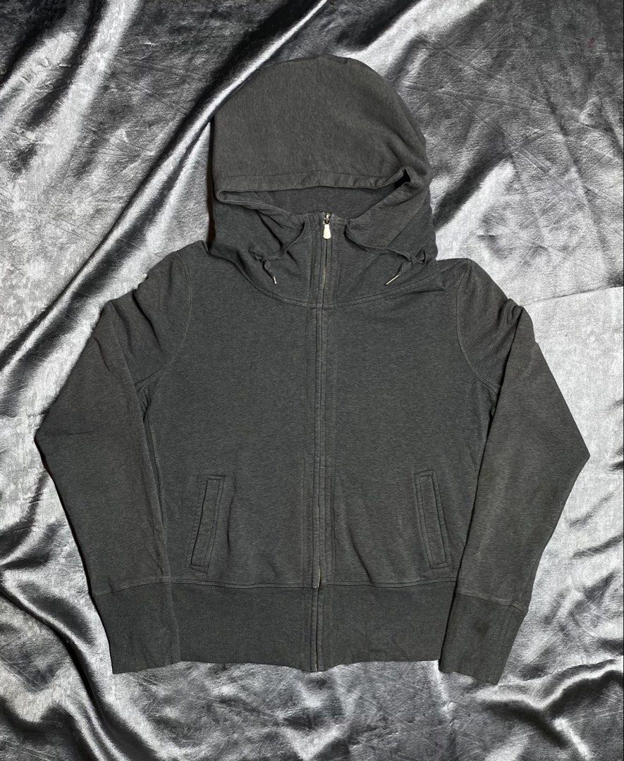Champion Full Zip Hoodie (Category: Coats, Jackets and Outerwear) located in General Trias. Submitted by kevinthriftshop (Listing ID 1466684206, Image 1). Description: .