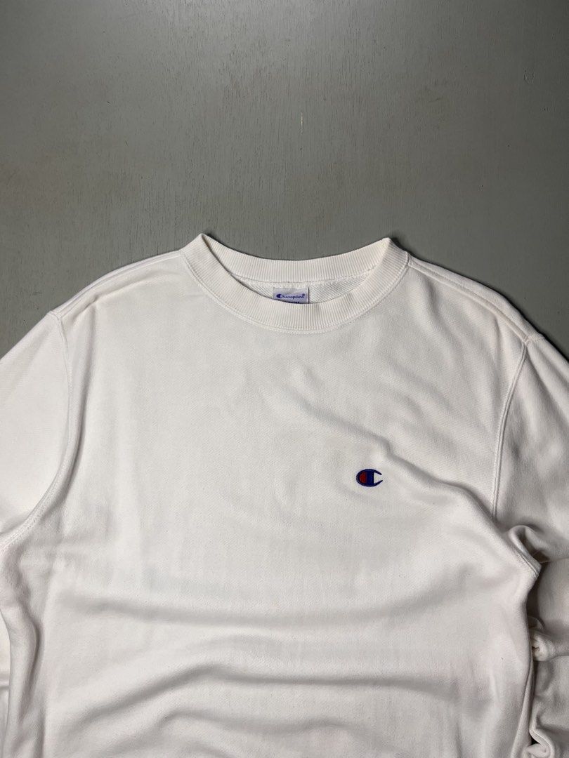 Champion Side logo (Category: Activewear) located in Catbalogan. Submitted by yellfindss (Listing ID 1466741961, Image 3). Description: Very good condition No issue Already washed 19.5/26.5 9/10 color rate.
