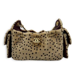 (Category: ) located in . Submitted by carousellluxury (Listing ID 1466637013, Image 1). Description: .