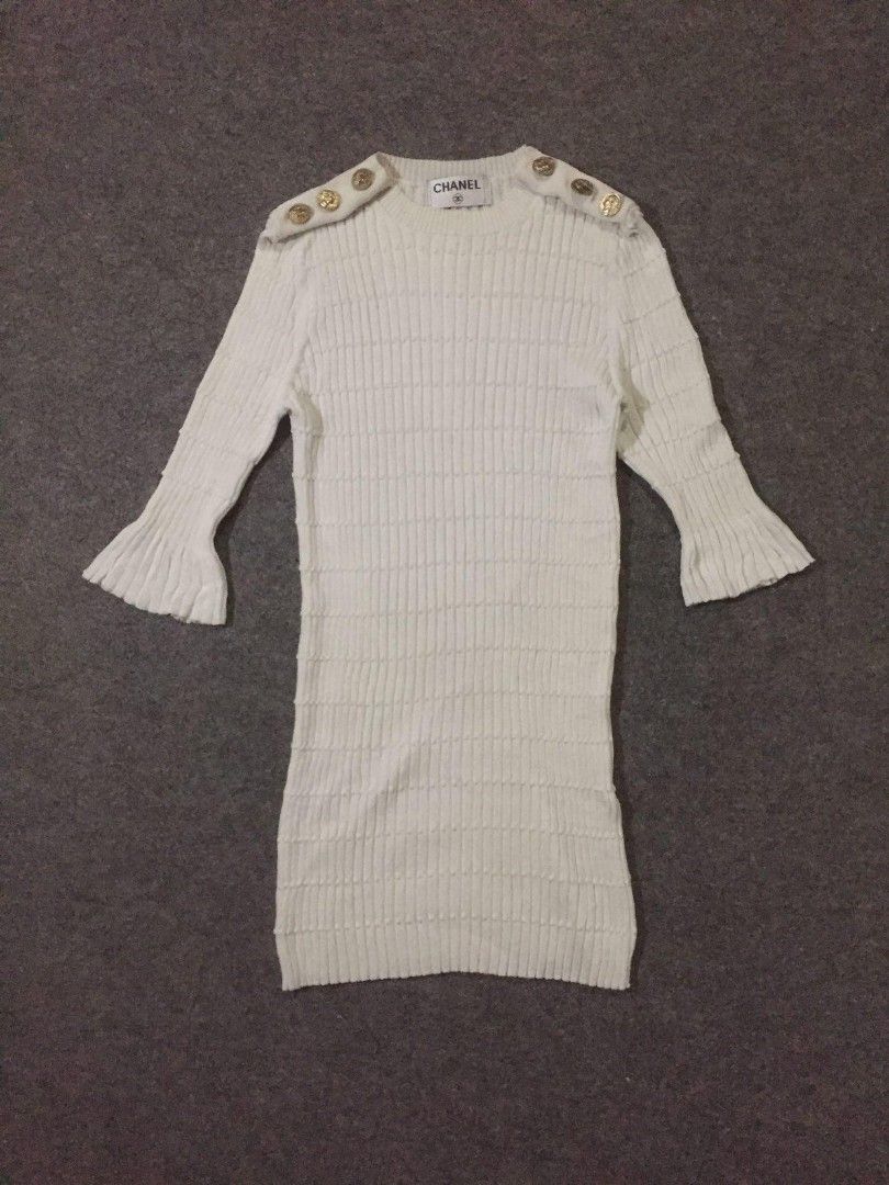 CHANEL KNITTED TOP (Category: Others Tops) located in General Santos City (Dadiangas). Submitted by thrift_n_south (Listing ID 1466679409, Image 1). Description: Excellent Condition 9.5/10 Color Rate Size 36 on tags Flawless | Needs Wash (small yellow stain).