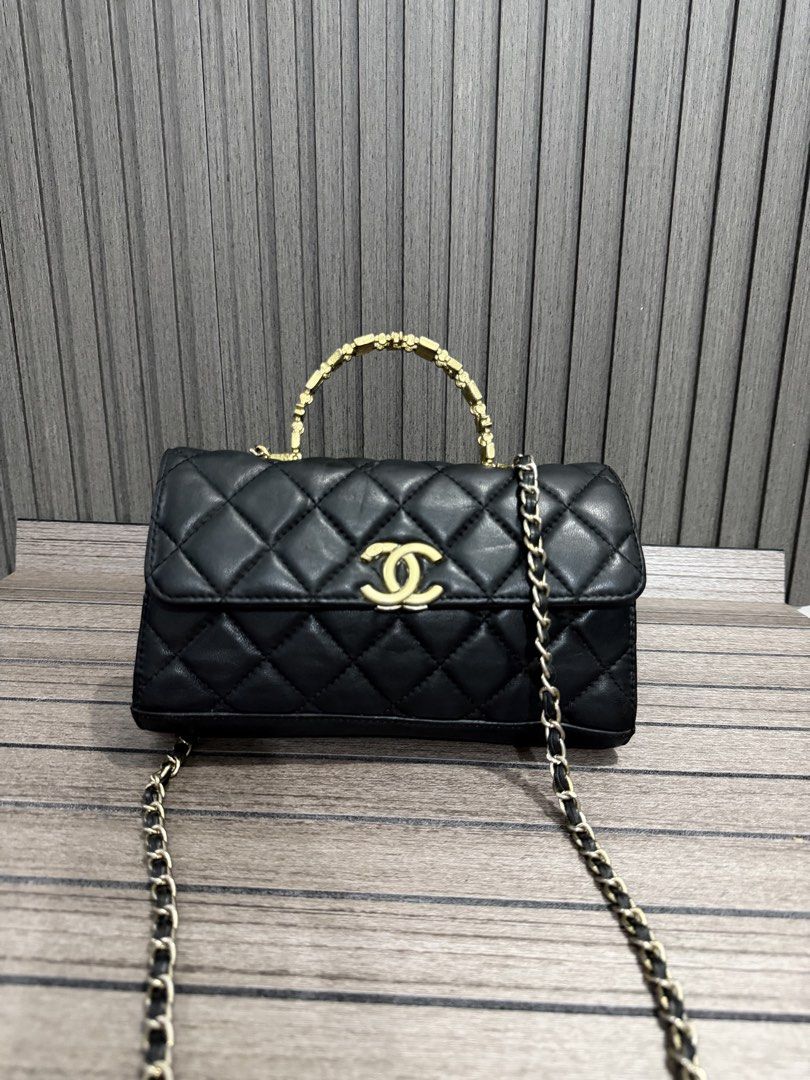 Chanel Quilted (Category: Luxury Bags & Wallets) located in Cavite. Submitted by aiznpreluvv (Listing ID 1466578764, Image 1). Description: .