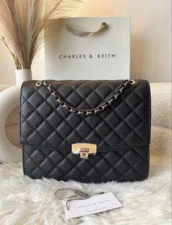 (Category: ) located in . Submitted by preloved.closet2 (Listing ID 1466770250, Image 1). Description: .