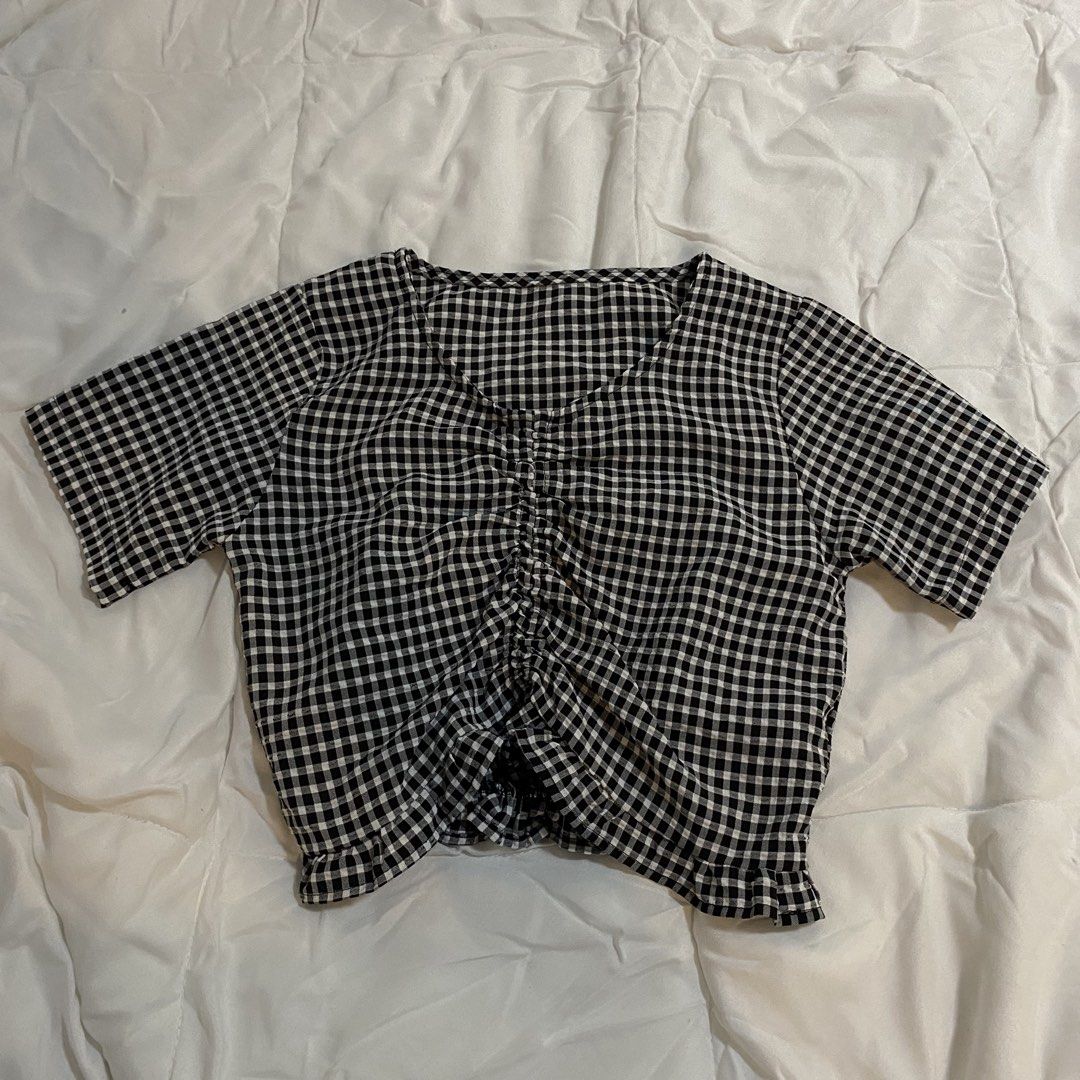 Checkered V-Neck Short Sleeve Top (Category: Shirts) located in Manila. Submitted by sugarcane888 (Listing ID 1466701482, Image 2). Description: ⭐️ SHEIN - Checkered V-Neck Short Sleeve Top 📌 Fits S - M 📌 In good condition.