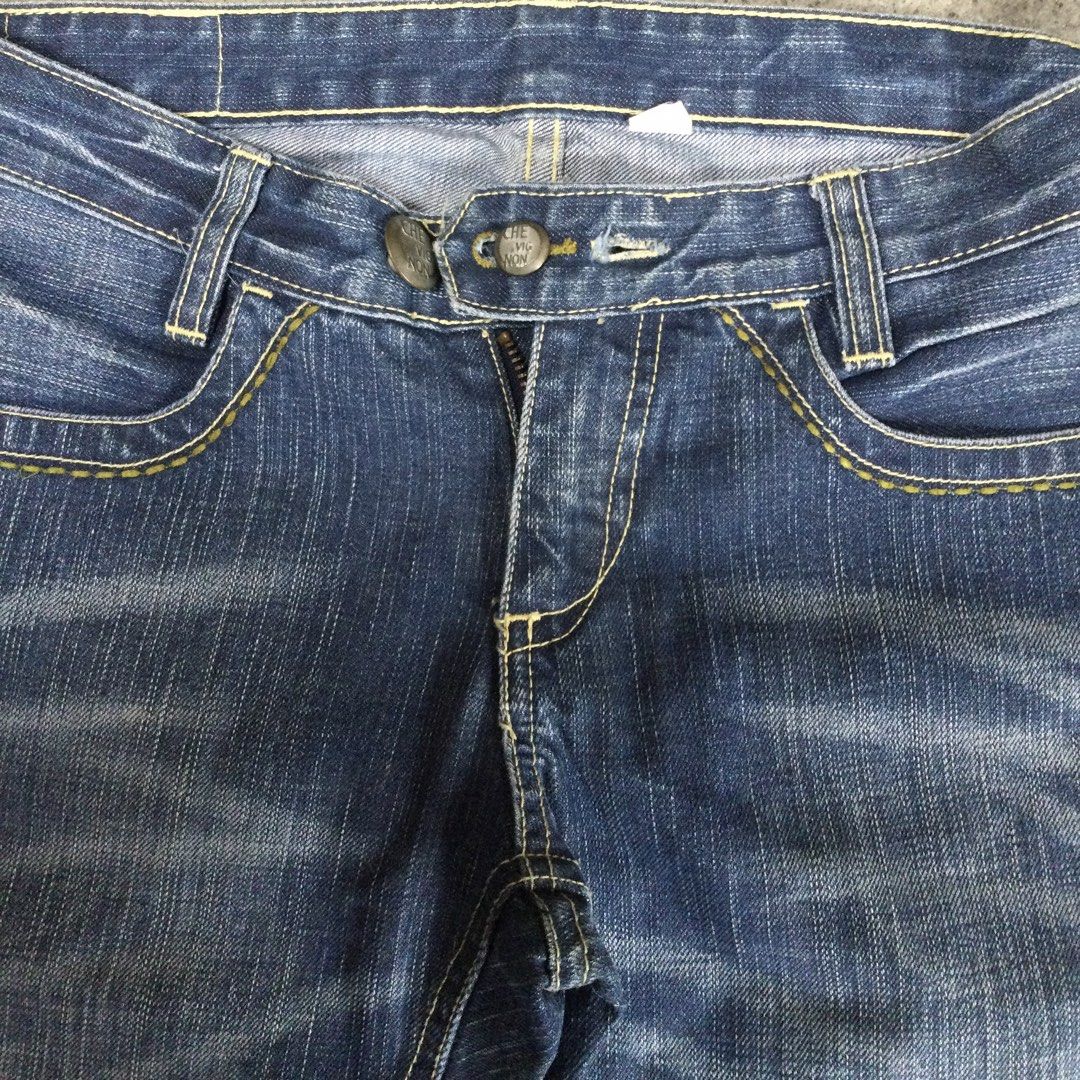 Chevignon Selvedge Denim Jeans (Category: Jeans) located in Binangonan. Submitted by ininnep (Listing ID 1466761356, Image 2). Description: Brand: CHEVIGNON — iconic French denim brand founded in 1969, famous for classic high-quality denim Line/Series: STITCH — you can see the “STITCH” inner label, indicating this is Chevignon’s Stitch line, known for distinctive pocket stitching details Material: 100% cotton Size: 26 Color: Medium-dark blue wash