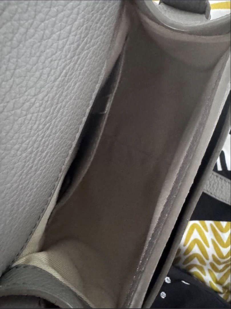 Chloe bag (Category: Luxury Bags & Wallets) located in Quezon City. Submitted by prelovedsaleitems (Listing ID 1466634578, Image 2). Description: .