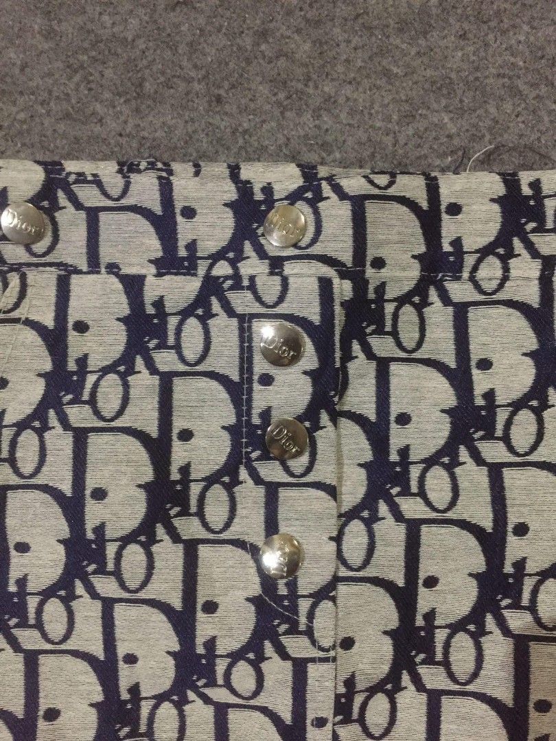 CHRISTIAN DIOR SKIRT (Category: Skirts) located in General Santos City (Dadiangas). Submitted by thrift_n_south (Listing ID 1466679913, Image 3). Description: Excellent Condition 10/10 Color Rate Complete tags Flawless | Needs Wash.