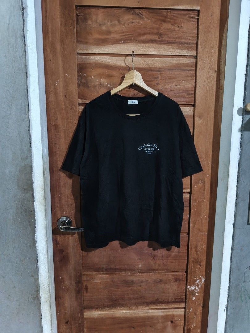 CHRISTIAN DIOR TEE (Category: Activewear) located in Tagum. Submitted by danelle_closet1106 (Listing ID 1466689370, Image 2). Description: Excellent size:XL boxyfit cr:9/10 needwash.