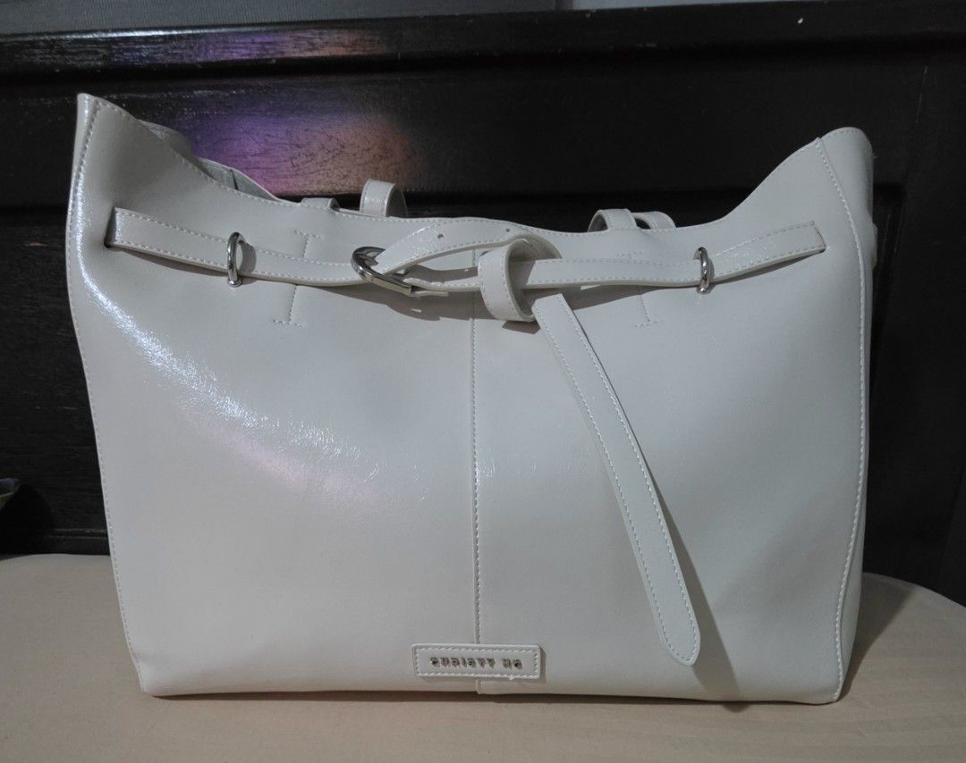 Christy Ng Cassandra (new release) (Category: Shoulder Bags) located in Marikina City. Submitted by radjnrahrzh (Listing ID 1466714481, Image 3). Description: .