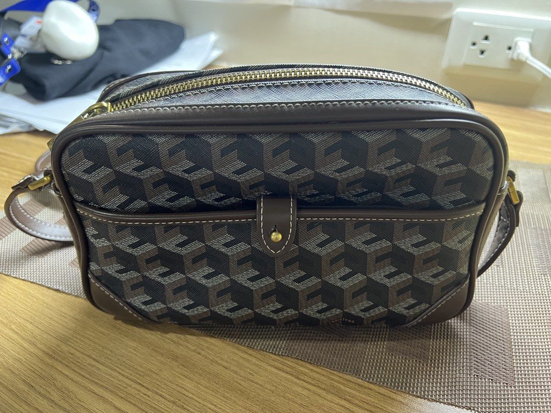 Christy Ng Pedro Sling Bag (Category: Sling Bags) located in Balanga. Submitted by luigiii7 (Listing ID 1466764189, Image 1). Description: 9/10 condition 2000 free shipping anywhere in ph (negotiable) MANILA BATAAN.